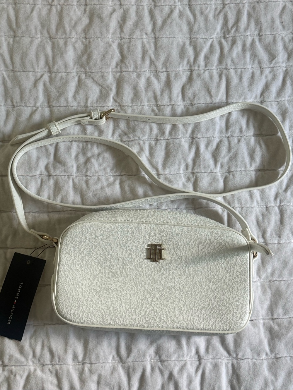Tommy Hilfiger White Crossbody Camera Bag New With Tags